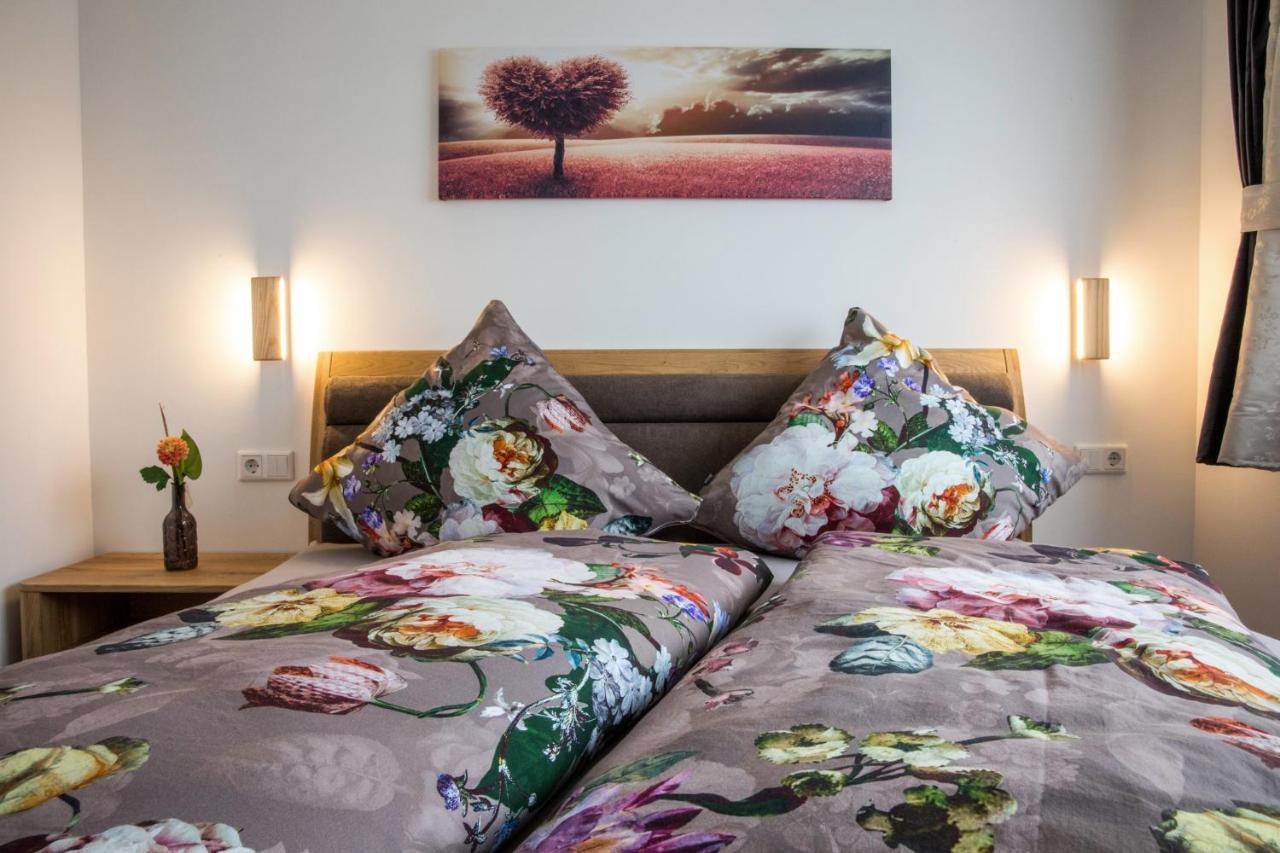 Haus Lukic Apartment Капрун Екстериор снимка
